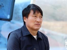 ‘8년만의 복귀’ 신홍기 감독 “현장이 그리웠다” 기사 이미지